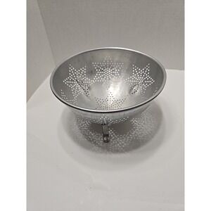 vintage farmhouse aluminum 9" star metal colander strainer Country